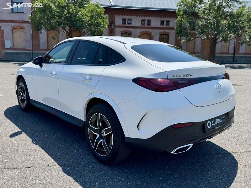 Mercedes-Benz GLC 220d 4MATIC AMG - fotka 6 z 48