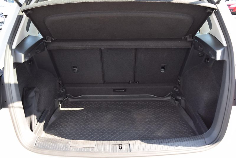 Volkswagen Golf Sportsvan (2020) 1.5TSI EVO 110kw DSG LED TAŽNÉ - fotka 10 z 48