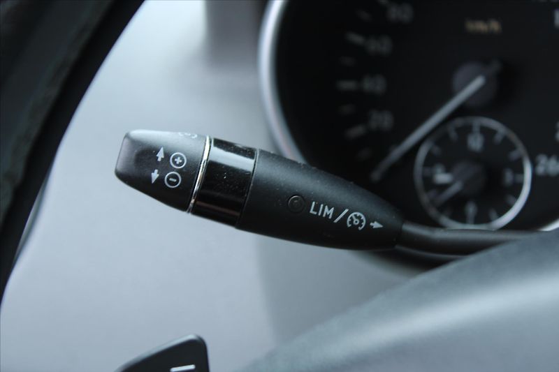 Mercedes-Benz Třídy M ML 350 CDI 170kW 4MATIC ČR - fotka 15 z 22
