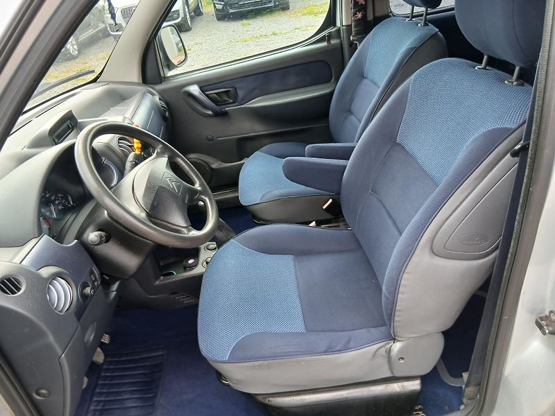 Citroën Berlingo 1.6i, 16V, Multispace,nová STK - fotka 18 z 31