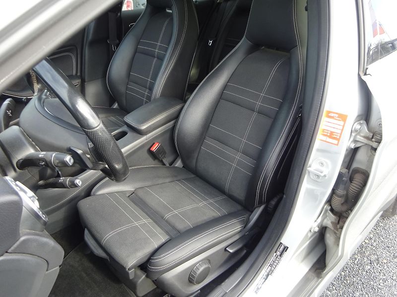 Mercedes-Benz GLA 200d 100kW 4MATIC PANORAMA  - fotka 5 z 40