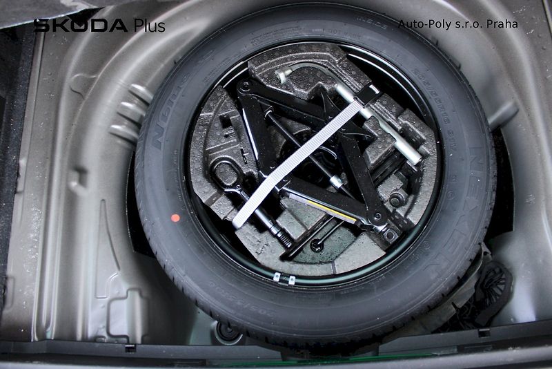 Škoda Superb (2023) 2.0 TDI 110 kW Style Plus - fotka 25 z 25
