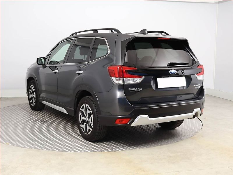 Subaru Forester (2020) 2.0 e-Boxer MHEV - fotka 4 z 22