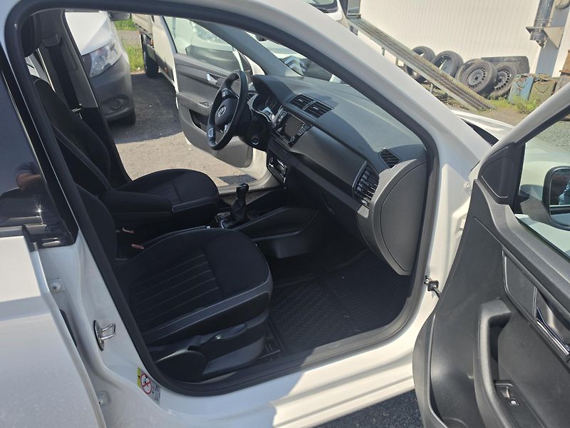 Škoda Fabia 1.0 TSI Led  - fotka 11 z 12