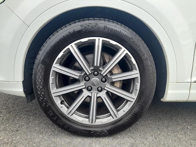 Audi Q7 45 TDI 170 kW quattro - fotka 4 z 24