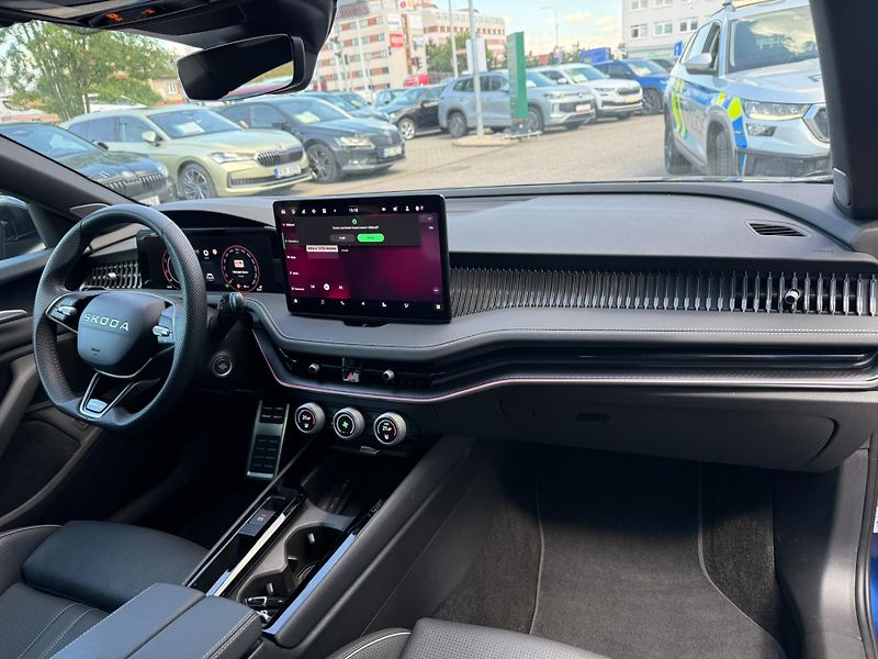 Škoda Superb Sportline 2.0 TSI 150kw DSG - fotka 11 z 27