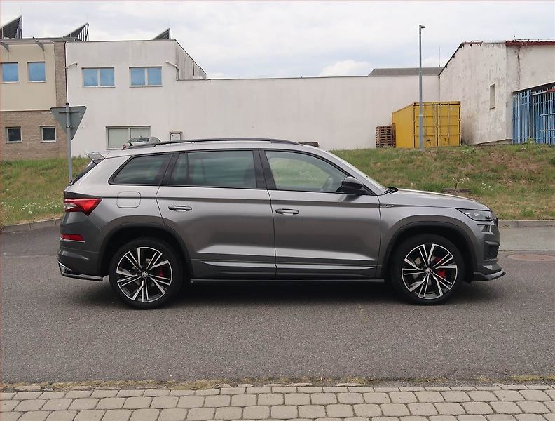Škoda Kodiaq (2023) Sportline 2.0 TDI - fotka 6 z 19