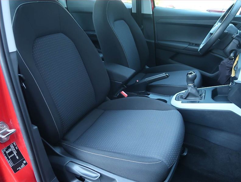 Seat Arona (2021) 1.0 TSI, Tempomat - fotka 9 z 16