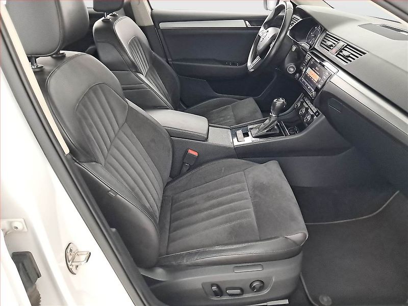 Škoda Superb (2016) 2.0 TDI, Automat, Kůže, Navi - fotka 9 z 20