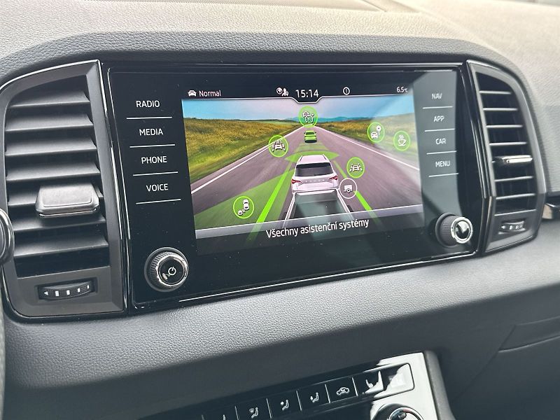 Škoda Karoq (2025) 2.0 TDI 4x4 DSG Sportline - fotka 22 z 36
