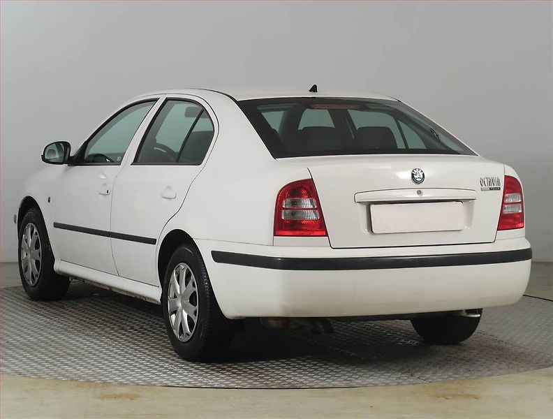 Škoda Octavia (2010) Ambiente 1.9 TDI , nová STK - fotka 4 z 16