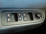 Volkswagen Sharan (2014) 2.0 TDI, AC, výhřev sed. - náhled 15