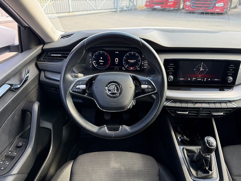 Škoda Octavia 2,0TDi 85kW KOMBI - fotka 18 z 20
