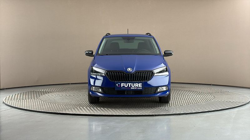 Škoda Fabia 1.0 TSI Black Combi - fotka 3 z 23