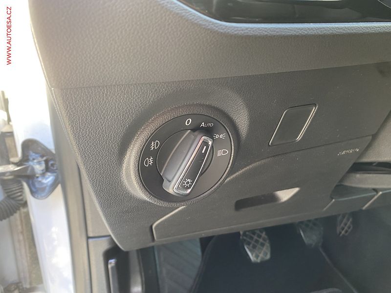 Seat Leon (2016) 1.4 TSi, Style, LED, šíbr, - fotka 15 z 19