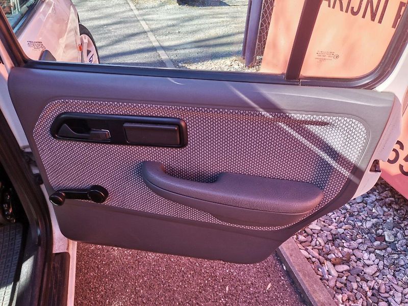 Ford Sierra (1991) 2.0i 74kw CLX Kombi - fotka 23 z 33