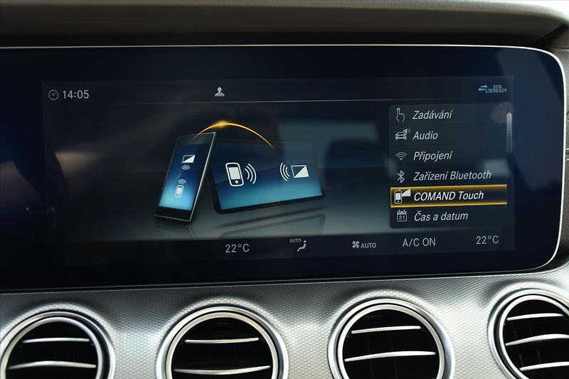 Mercedes-Benz Třídy E 220D 4MATIC AMG NAVI ČR - fotka 23 z 34