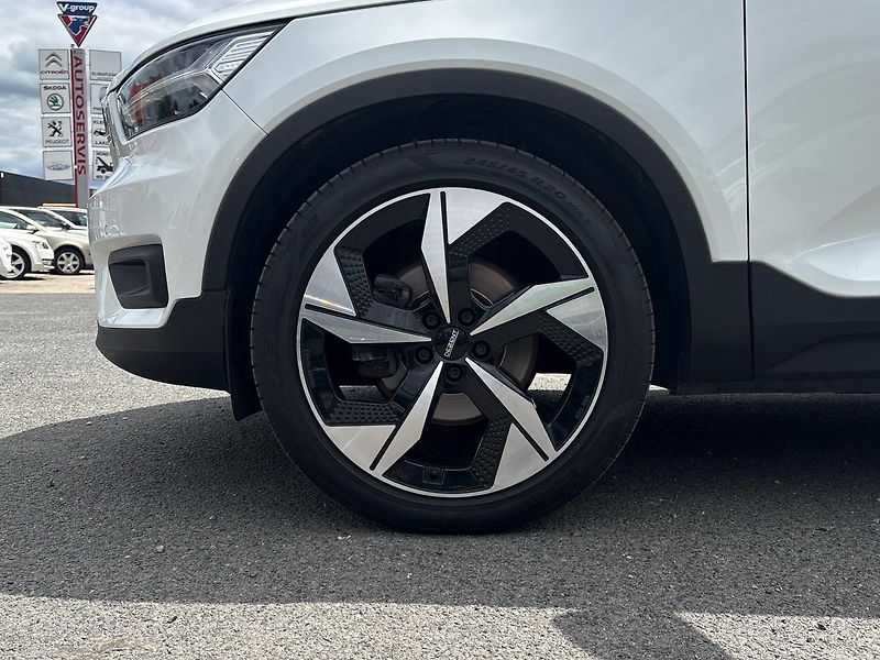 Volvo XC40 (2018) T4 Drive-E Inscription FWD Aut - fotka 9 z 26