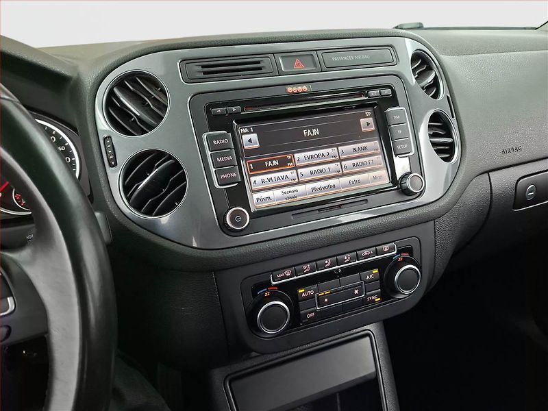 Volkswagen Tiguan (2013) 2.0 TDI, Tempomat - fotka 12 z 15