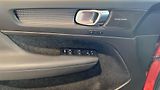 Volvo XC40 PLUS DARK, B4 AWD, 145+10 kW / - náhled 29