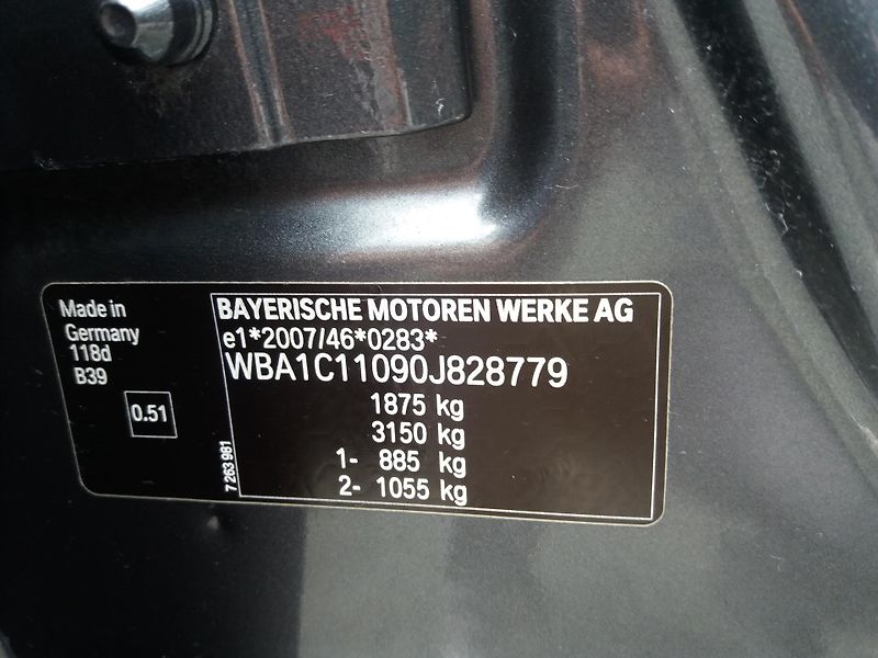 BMW Řada 1 118d,2.0D ,AUTOMAT , ZADÁNO !! - fotka 26 z 27