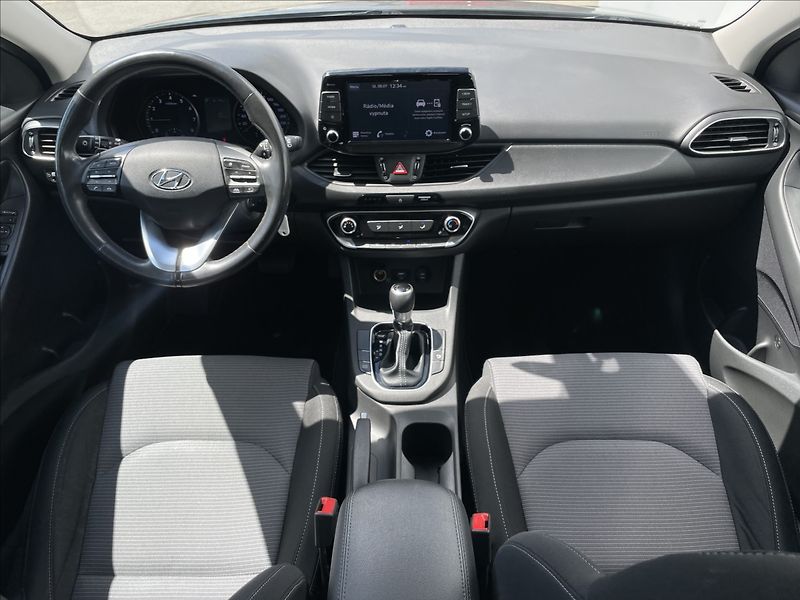 Hyundai i30 1,0 T-GDI DCT Family Comfort - fotka 6 z 22