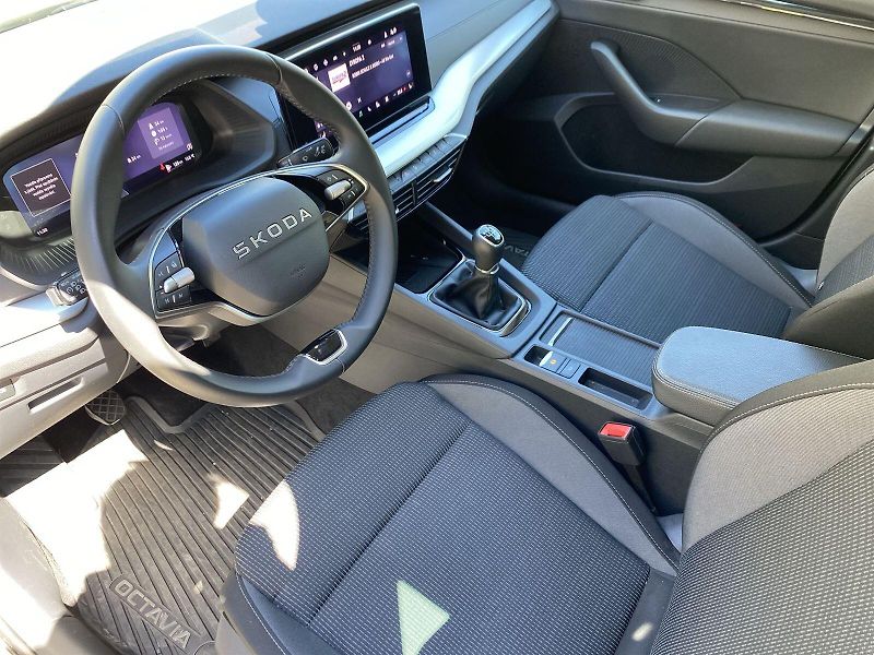 Škoda Octavia (2025) 2.0 TDI Selection - fotka 8 z 32