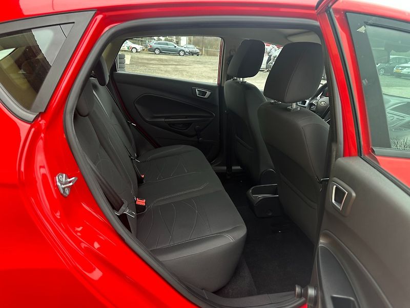 Ford Fiesta 1.0i 1Maj/Klima/Ser.Knih - fotka 17 z 25