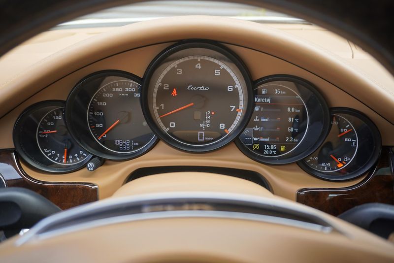 Porsche Panamera  4,8I V8 4WD PD - fotka 34 z 45