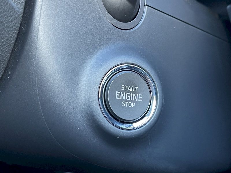 Škoda Karoq (2025) Top Selection 1.5 TSI 110kW DS - fotka 12 z 35