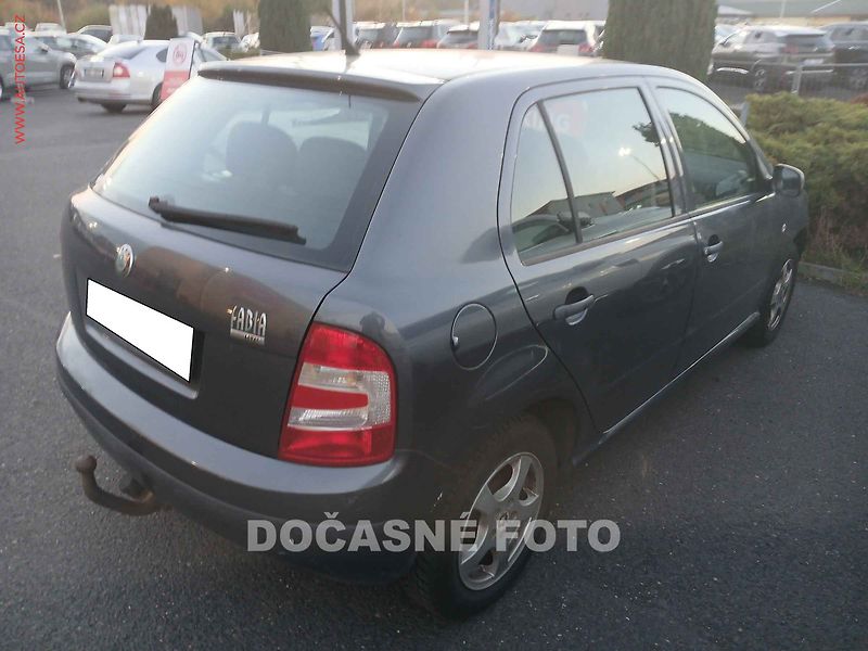 Škoda Fabia (2006) 1.2i, ČR, STK10/28 - fotka 2 z 3