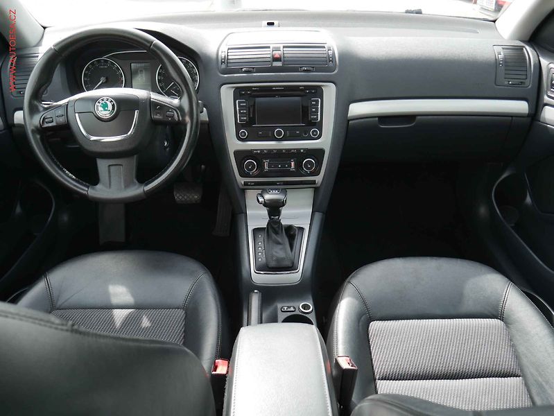 Škoda Octavia (2012) 2.0TDi, DSG - fotka 8 z 16