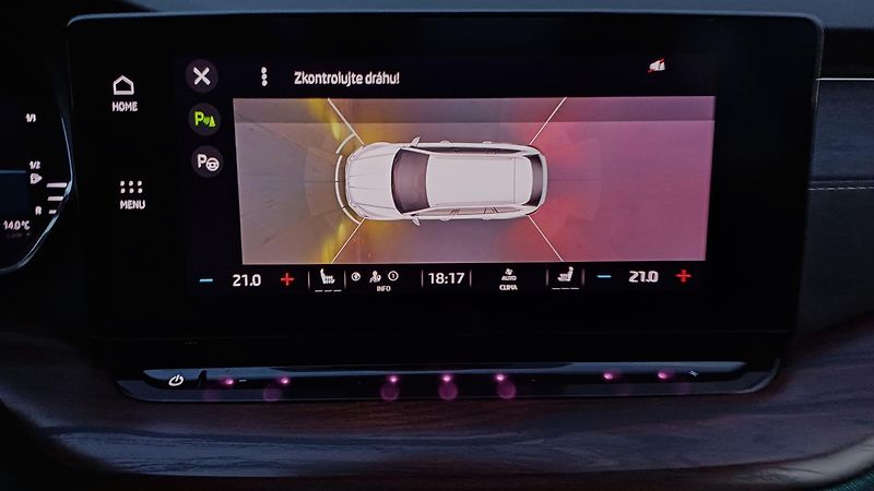 Škoda Octavia SCOUT TSI 4x4-WEBA-PANO-HUD-TZ - fotka 48 z 50