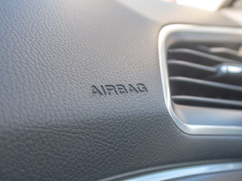 Ford S-MAX (2017) ČR 2.0D 110KW 1maj – NAVIGACE - fotka 37 z 53
