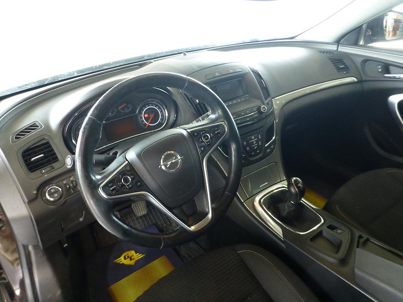 Opel Insignia (2016) 2,0CDTI-125KW*ALU**VYHŘ.VOLANT - fotka 10 z 23