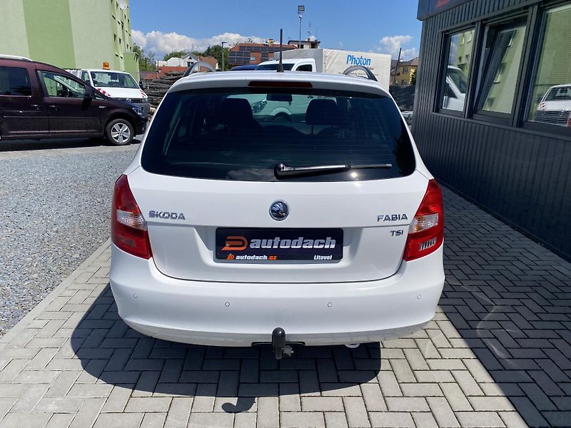 Škoda Fabia 1.2 TSI 63kW-CLIMATRONIC-TAŽNÉ - fotka 4 z 44