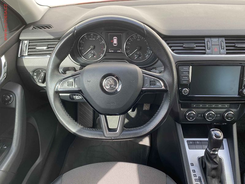 Škoda Octavia (2015) 1.2 TSi, Style, DSG, bixen - fotka 11 z 20