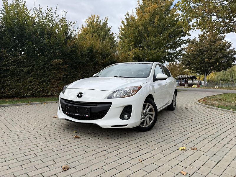 Mazda 3 1.6 MIRAI - fotka 1 z 31