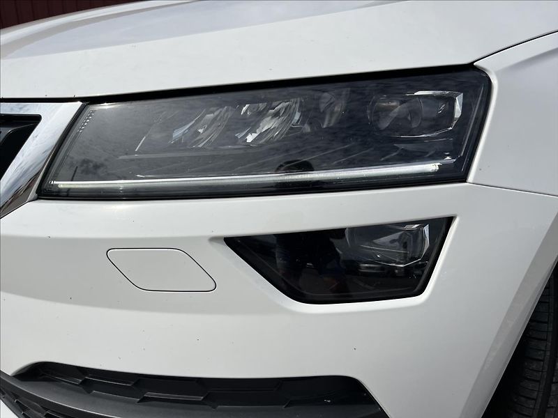 Škoda Karoq 2,0 TDi 110 4x4 DSG TAŽNÉ -DPH - fotka 46 z 46