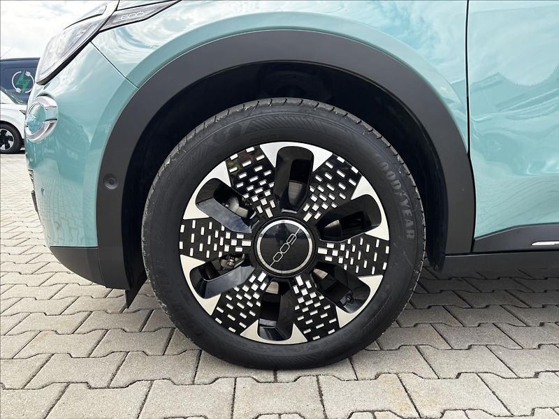 Fiat 600 1,2 Hybrid 100kW La Prima - fotka 11 z 39