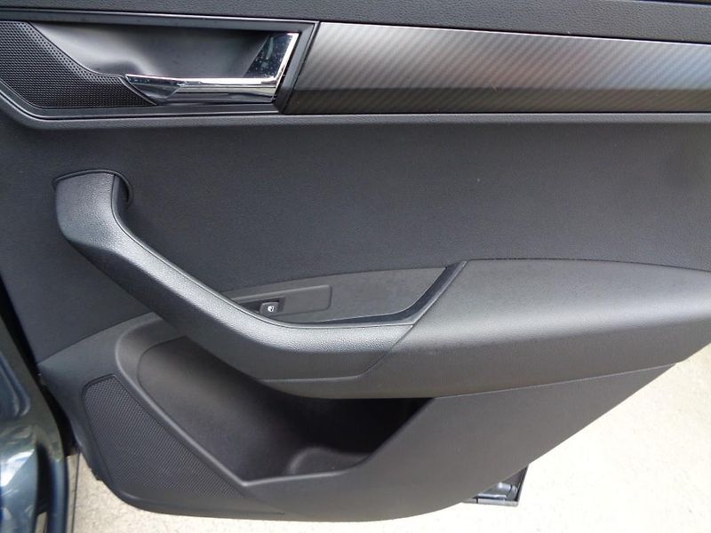 Škoda Karoq 1.5 TSI SPORTLINE  110 KW - fotka 27 z 28