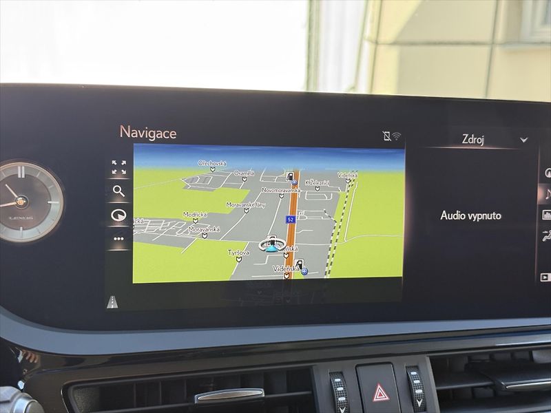 Lexus ES 300h 2,5 Prestige  ES - fotka 14 z 19