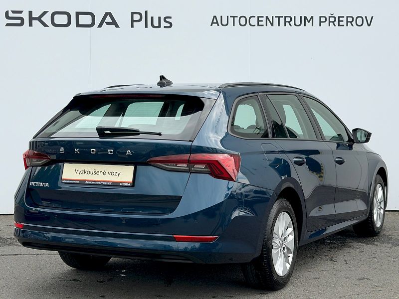 Škoda Octavia (2022) 2.0 TDI 110kW Ambition Plus Ex - fotka 2 z 35