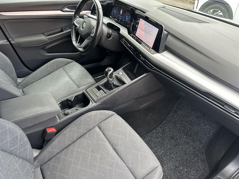Volkswagen Golf Variant (2022) 1.0 TSI Life - fotka 8 z 30