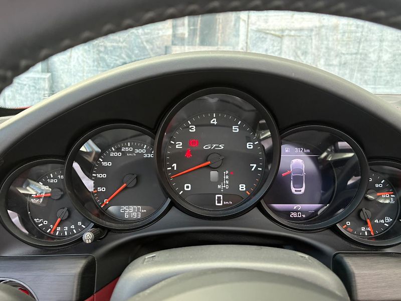 Porsche 911 (2018) CARRERA 4 GTS, 3.0, 331KW, DPH - fotka 19 z 23