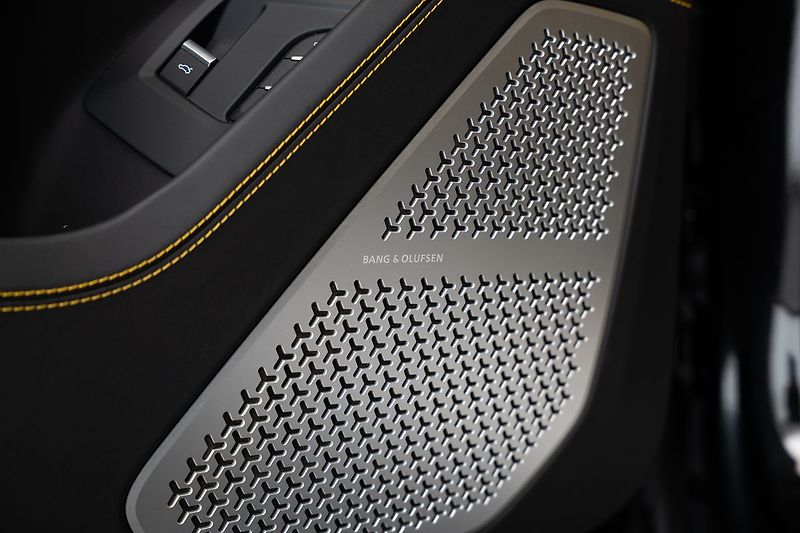 Lamborghini Urus Bang&Olufsen/360/Pano - fotka 26 z 27