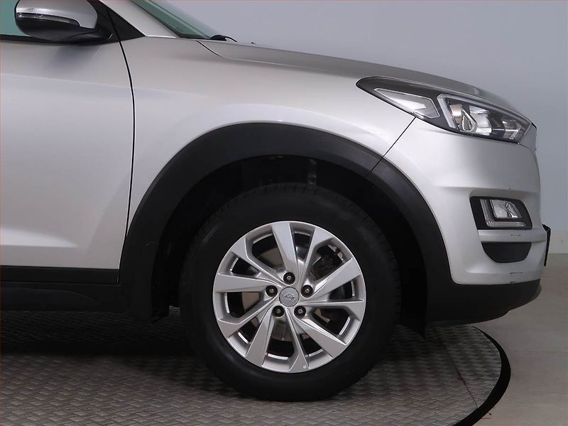 Hyundai Tucson (2019) 1.6 T-GDI, 4X4, ČR,1.maj - fotka 15 z 22
