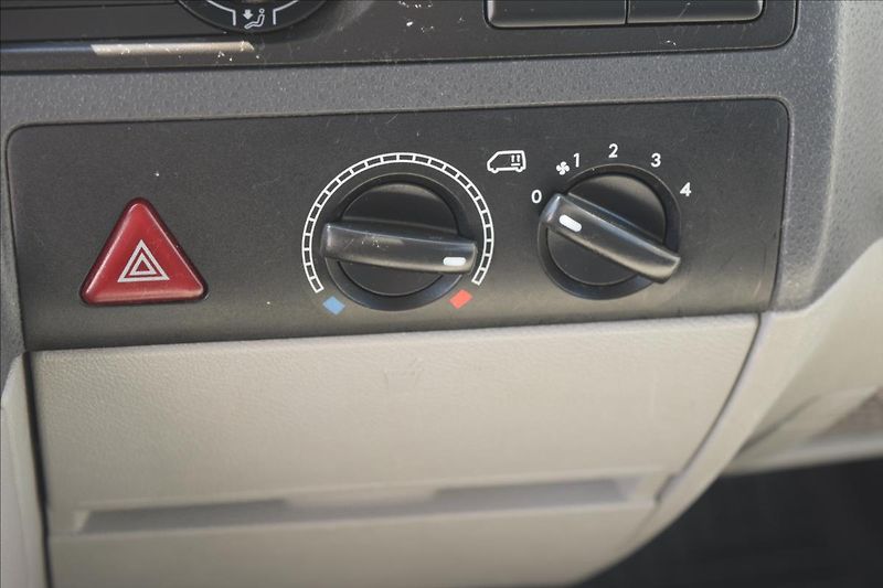 Volkswagen Transporter 2,0 TDI 103KW 9MÍST 4X4 PO STK - fotka 40 z 46