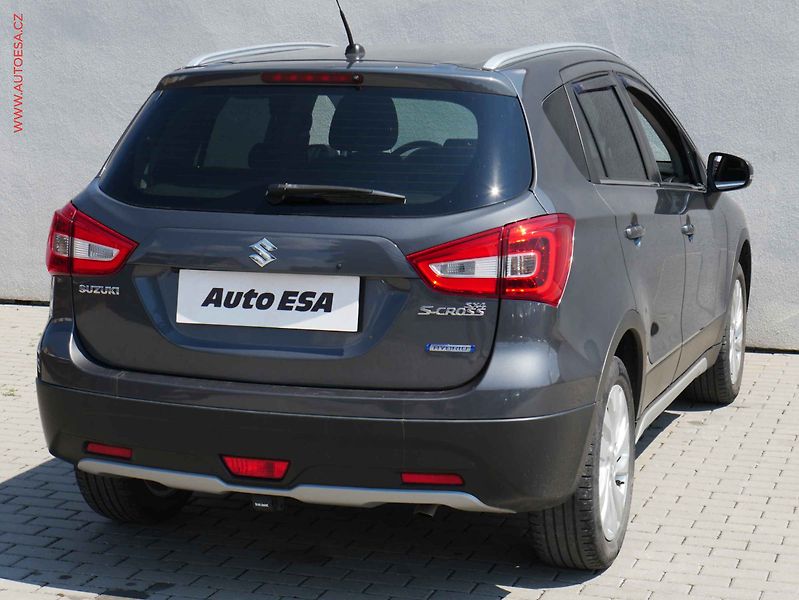Suzuki S-Cross (2021) 1.4MHEV, 1.maj,ČR, AC, TZ - fotka 4 z 18