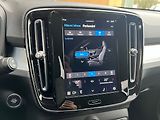 Volvo XC40 B3 PLUS BLACK EDITION ACC,360 - náhled 14